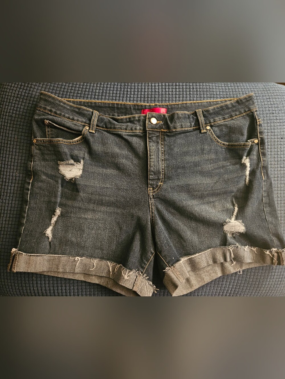 Women's Size 18 Short Jennifer Lopez JLO jean shorts distressed rolled leg